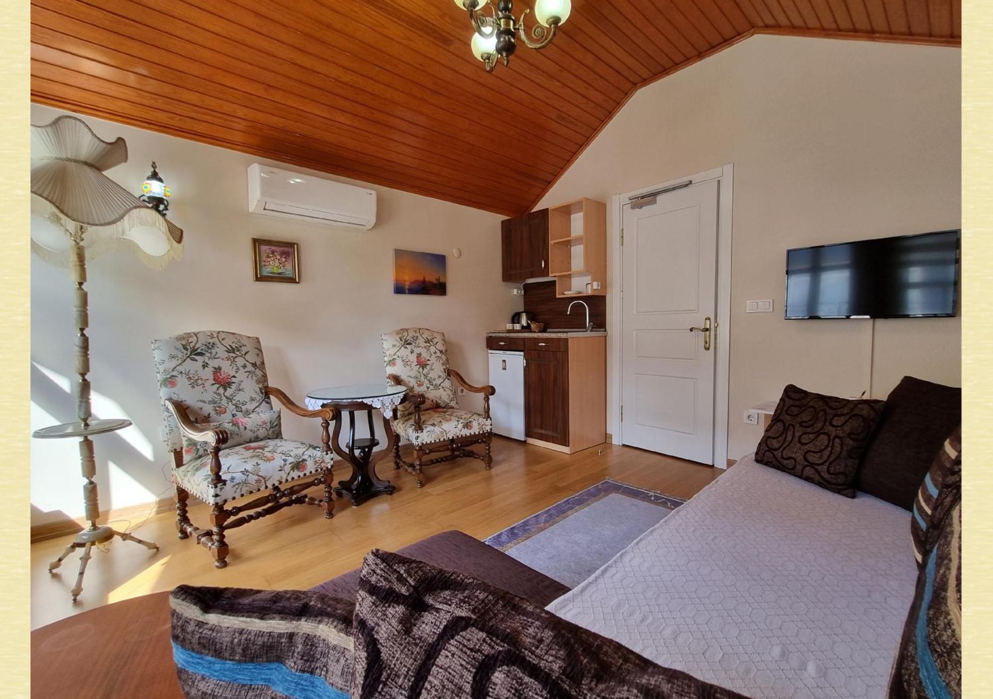 çırağan's Omnia Otel *
